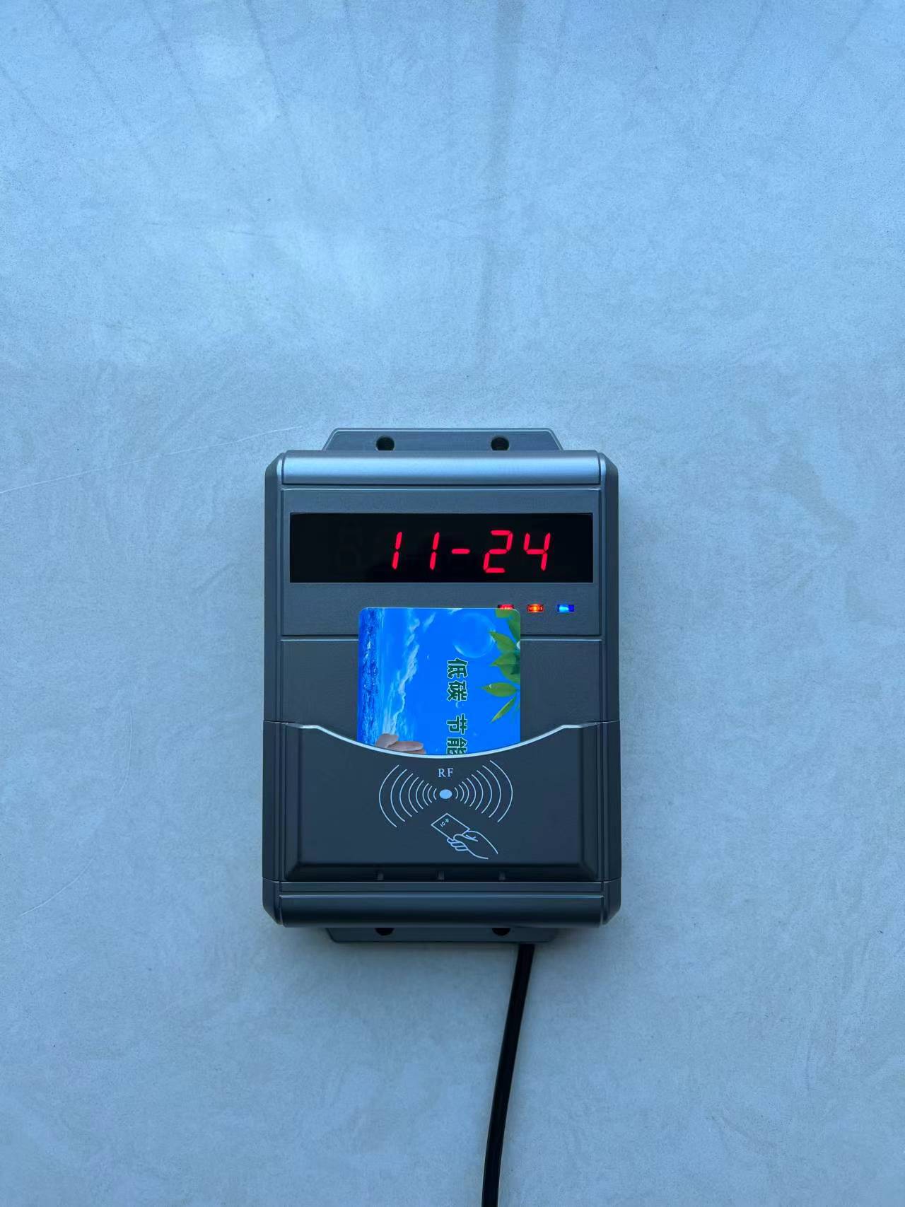 淋浴刷卡控水器,智能卡控水器 IC卡节水水控机